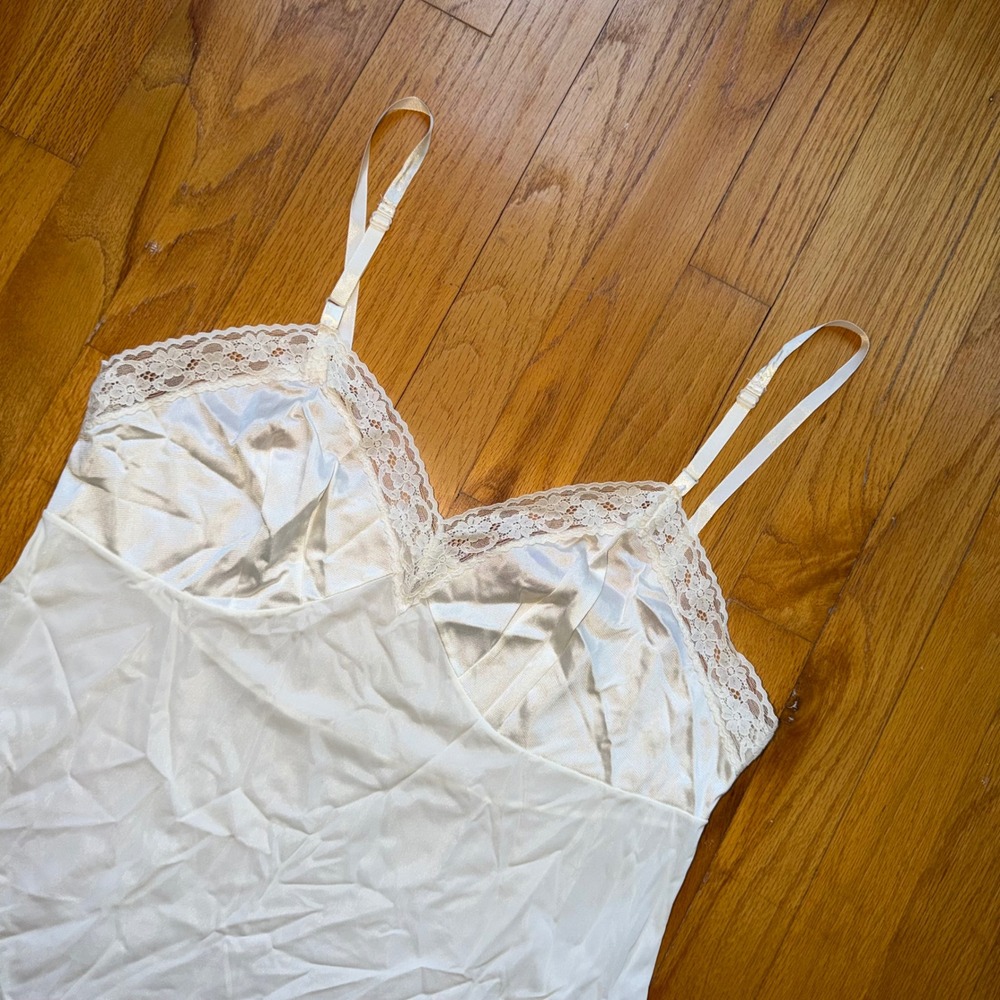 Vintage Ivory Full Slip Dress Lace Trim Adjustable Straps Off White Lingerie 36" - Picture 3 of 8